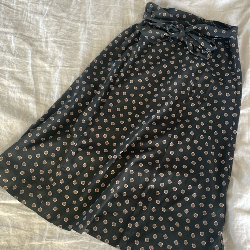 Ann Taylor Floral Patterned Midi Skirt